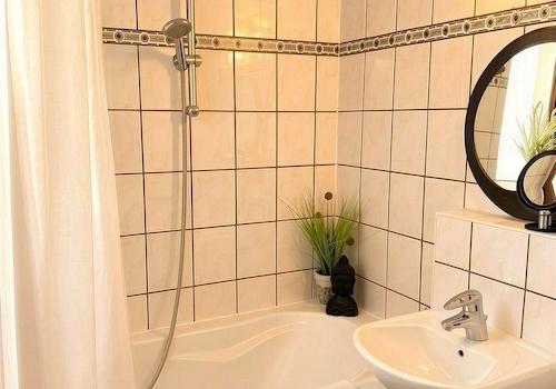 Badezimmer - (KI generiert)