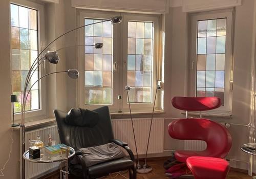 Nehmen Sie Platz im Wohnzimmer