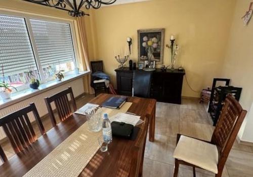 27 Eßzimmer