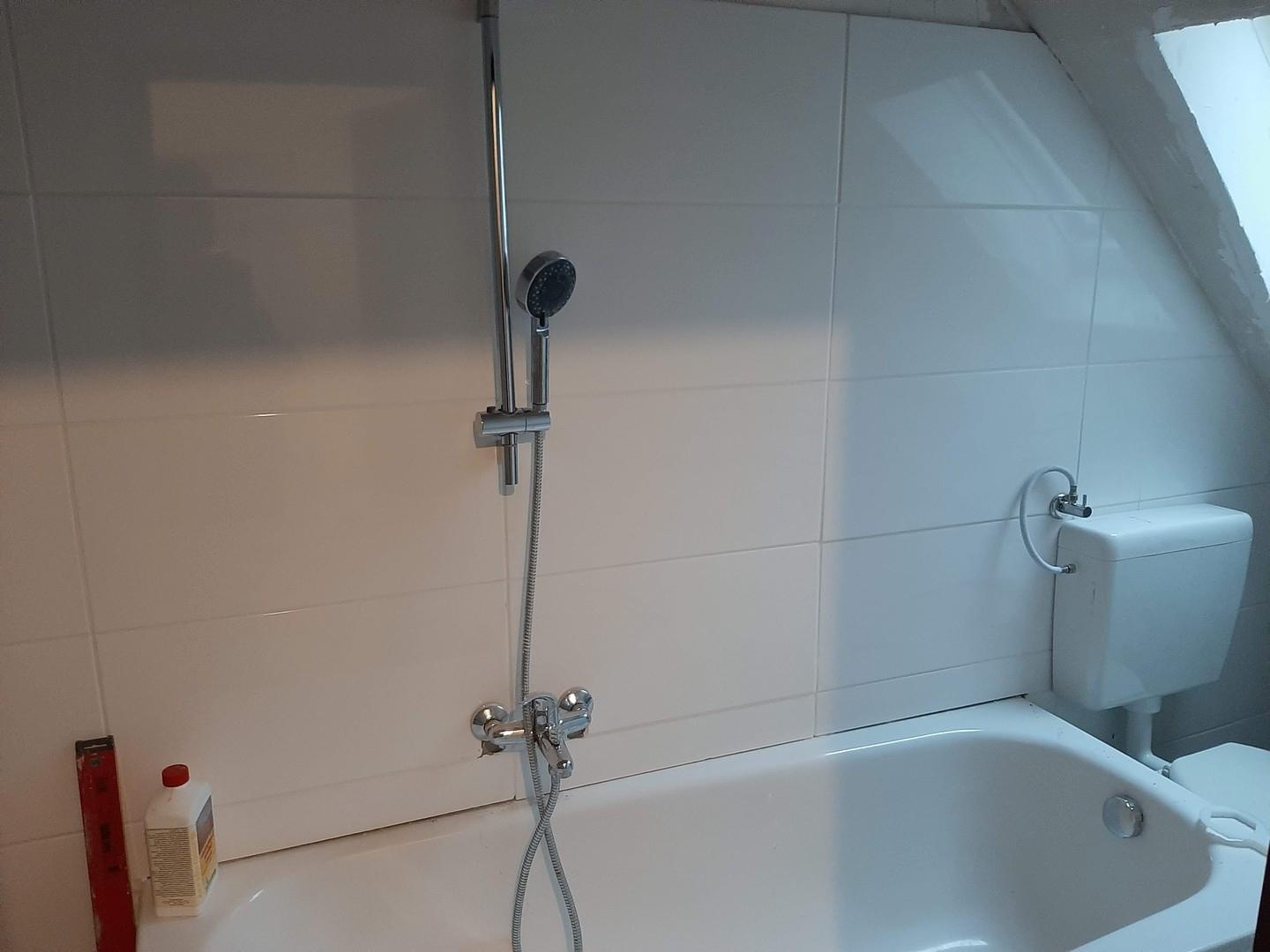 Bad mit Wanne
