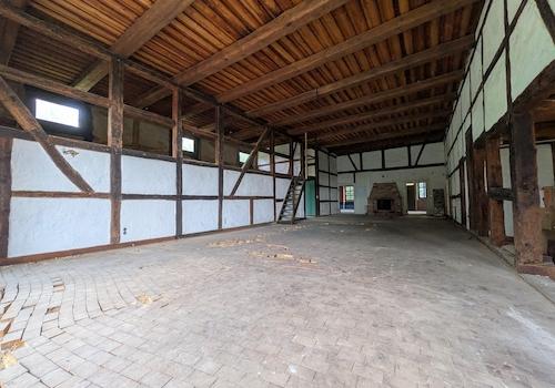Blick von Giebelseite in Halle