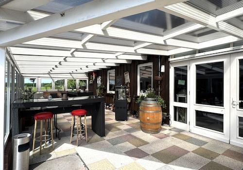 überdachte Terrasse