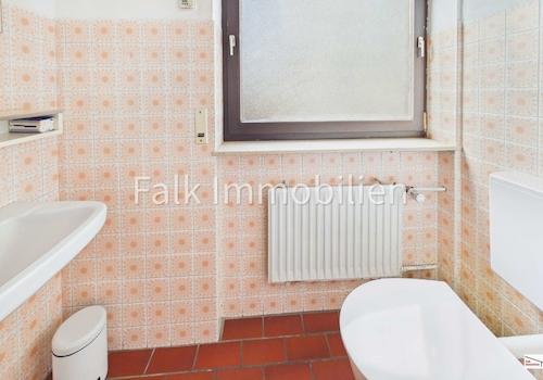 Tageslicht-Gäste-WC EG