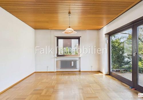 Esszimmer mit Zugang Terrasse+Garten