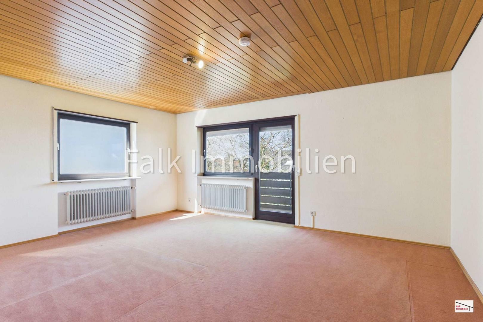Schlafzimmer 2 mit Zugang Balkon Obergeschoss