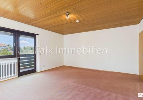 Schlafzimmer 2 mit Zugang Balkon Obergeschoss