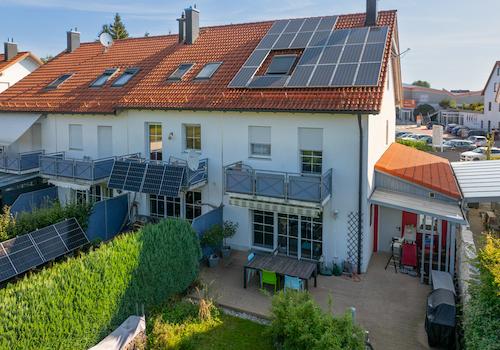 Schöne Aufteilung, Top-Ausstattung inkl. PV-Anlage