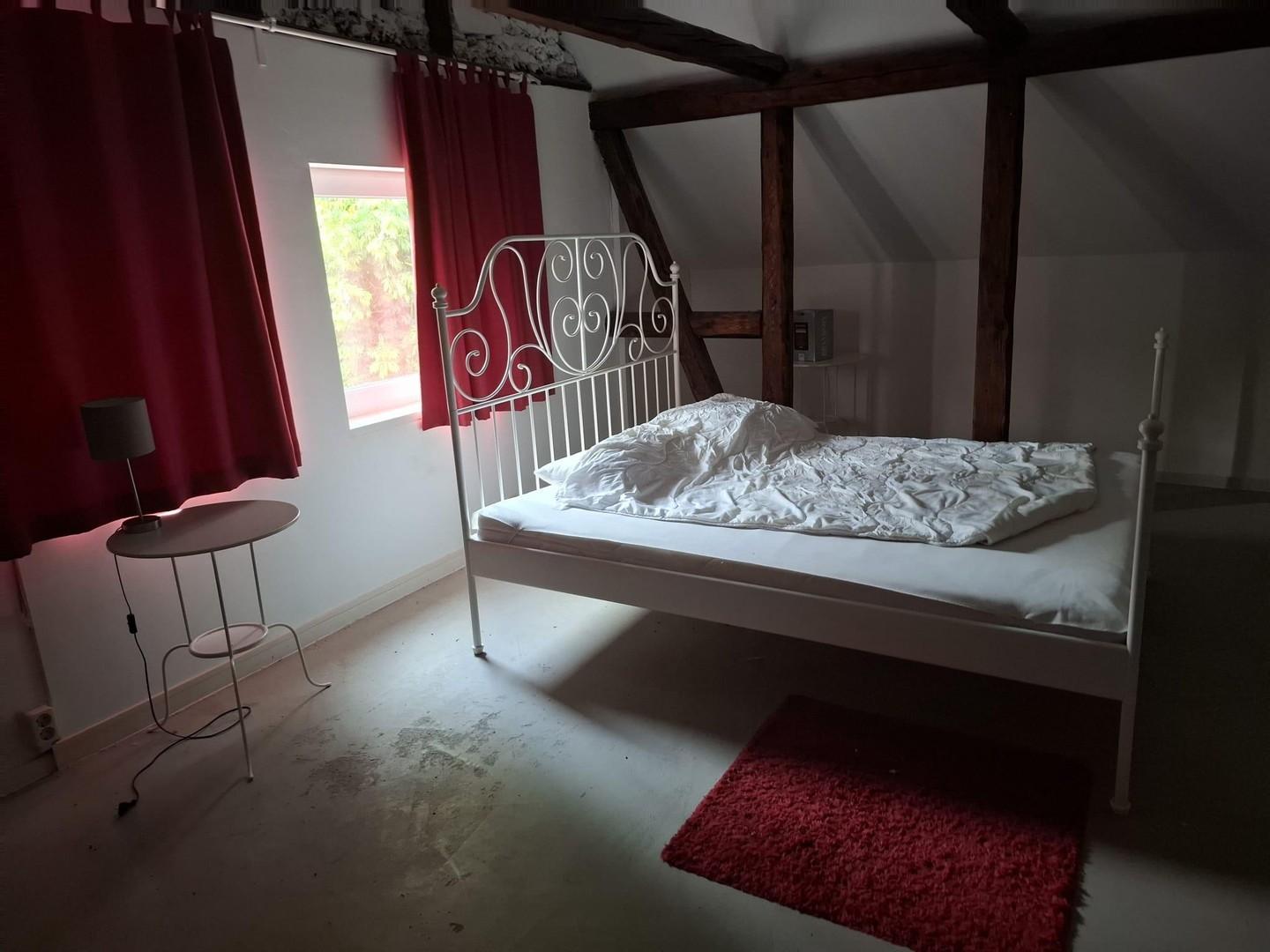 Schlafzimmer 1 