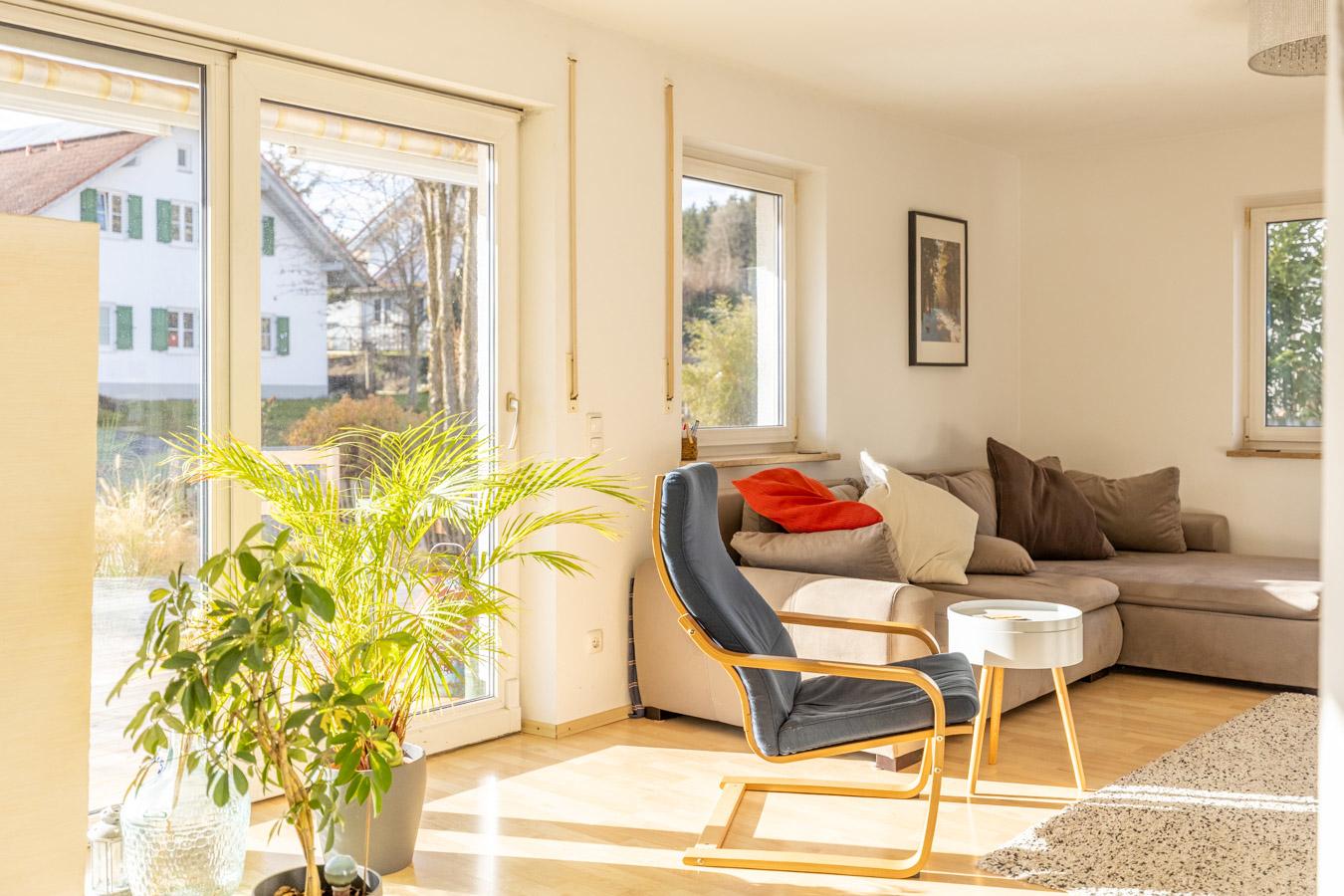 Stilvolles Einfamilienhaus mit traumhaftem Ausblick, Doppelgarage & Vollunterkellerung