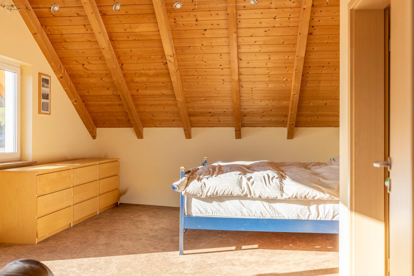 Stilvolles Einfamilienhaus mit traumhaftem Ausblick, Doppelgarage & Vollunterkellerung