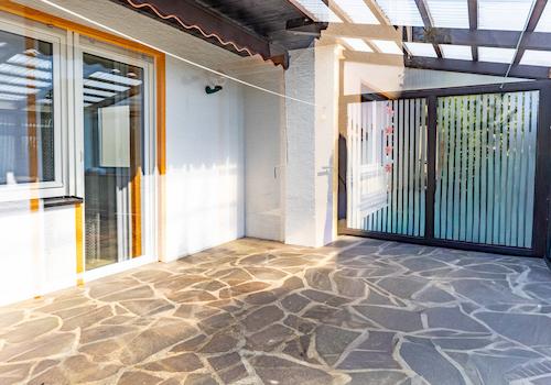 Großzügiges Zweifamilienhaus mit Ausbaureserve auf sonnigem Traumgrundstück in Großaitingen