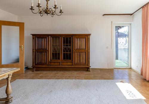 Großzügiges Zweifamilienhaus mit Ausbaureserve auf sonnigem Traumgrundstück in Großaitingen