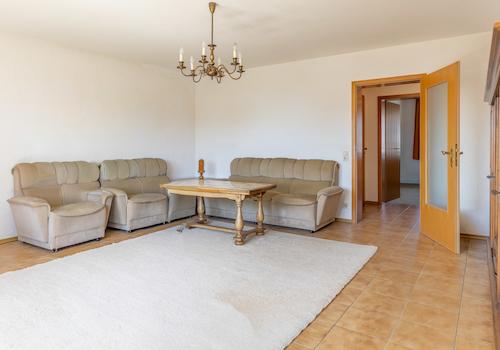 Großzügiges Zweifamilienhaus mit Ausbaureserve auf sonnigem Traumgrundstück in Großaitingen