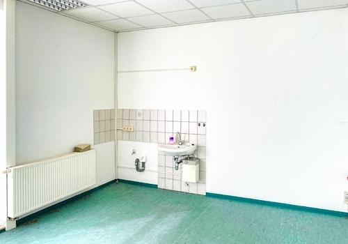 Im Saal Ost (2)