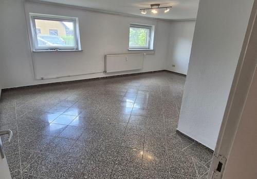 Blick von Flur->Wohnzimmer