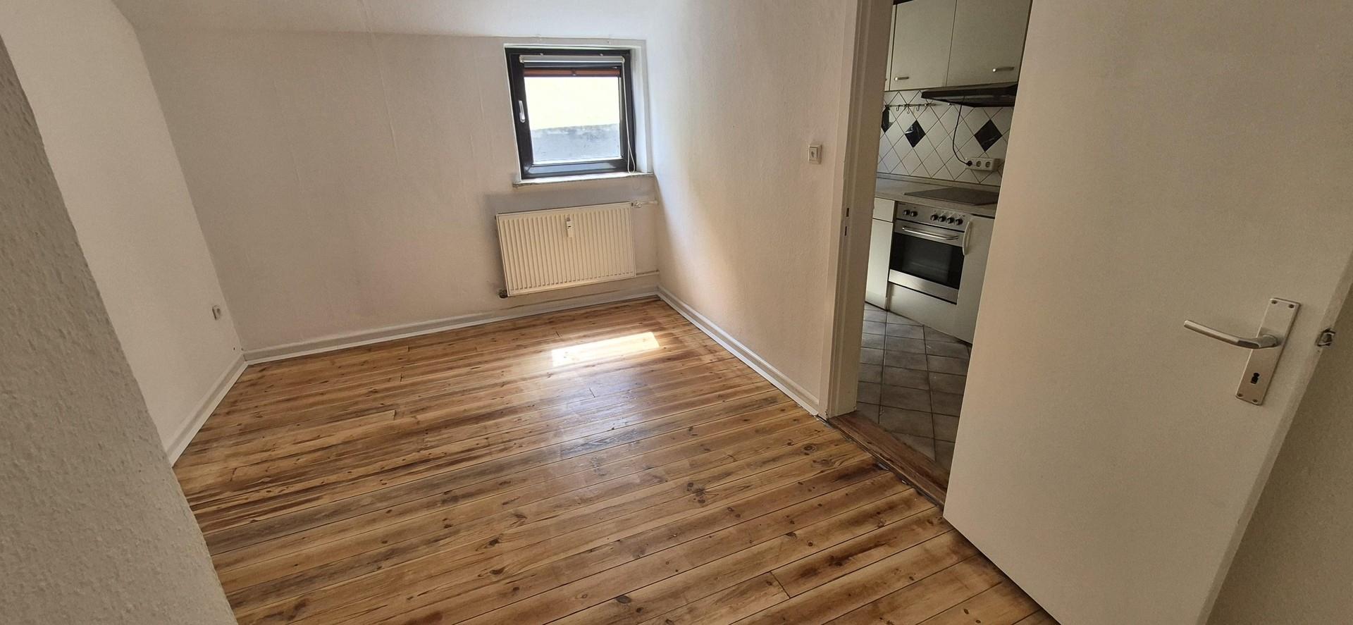 Blick von Schlafzimmer-> Küche