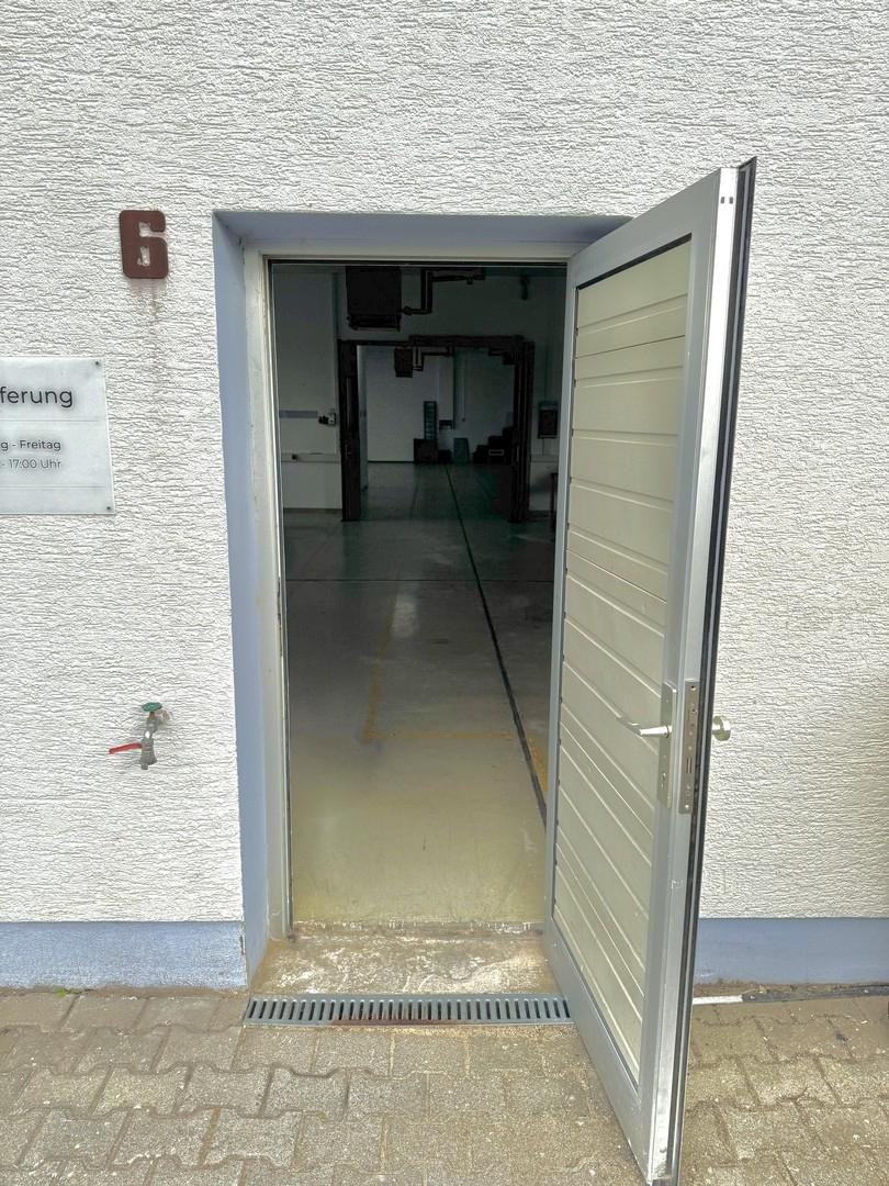 Blick von der Hallentür aus