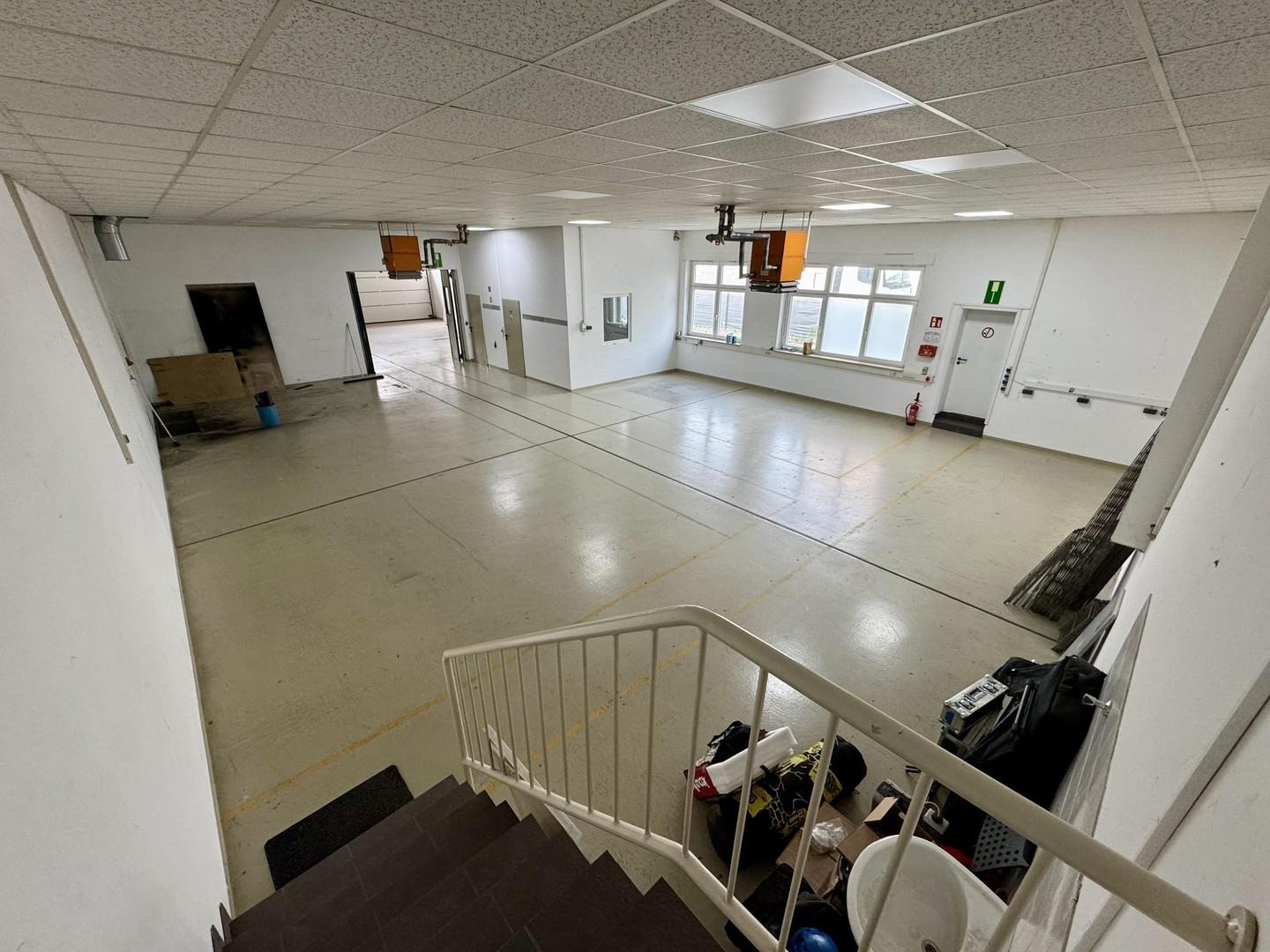 Hintere Halle (Büroausgang)