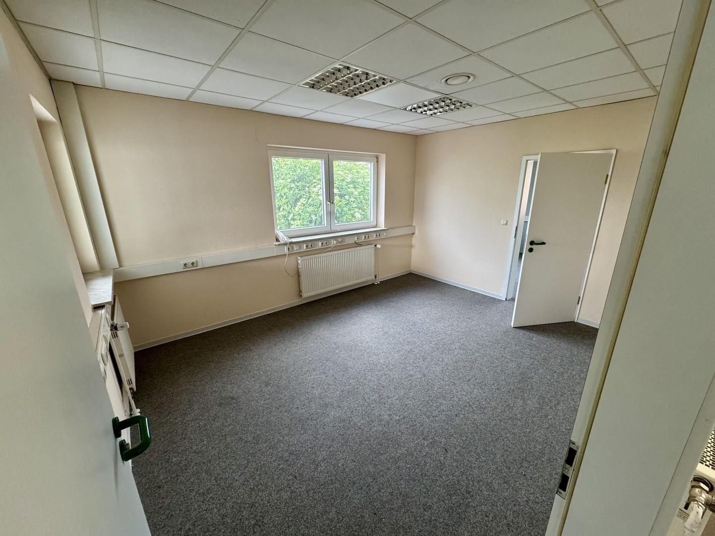 Büro 1 (Verbindung zu Büro 2)