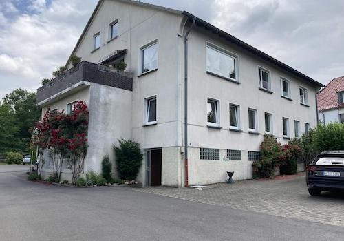 Büro-Wohnhaus