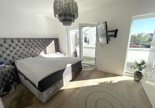 Schlafzimmer 1