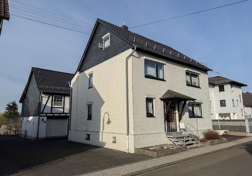 Straßenansicht Haus 1 und 2