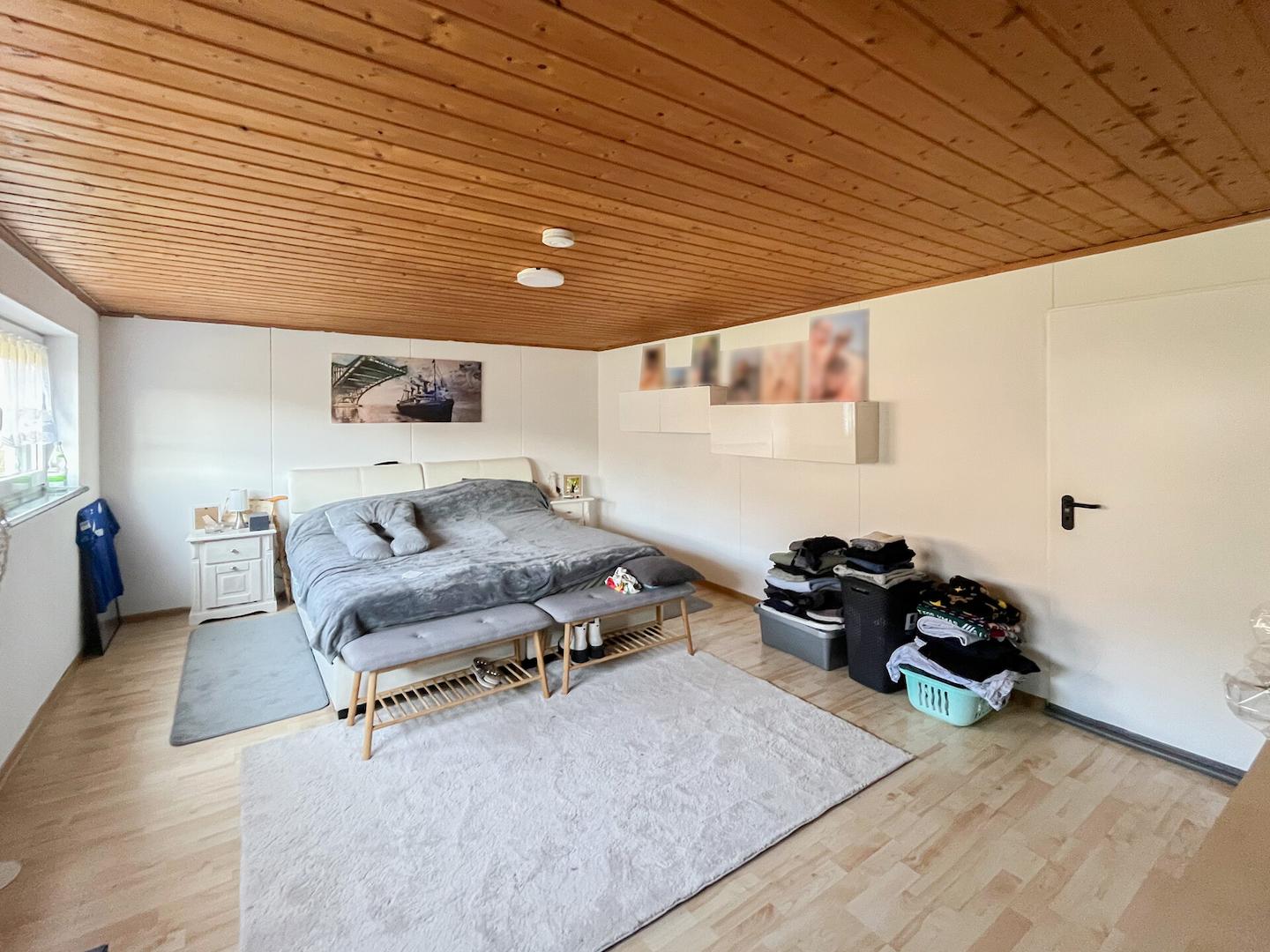 Schlafzimmer 2