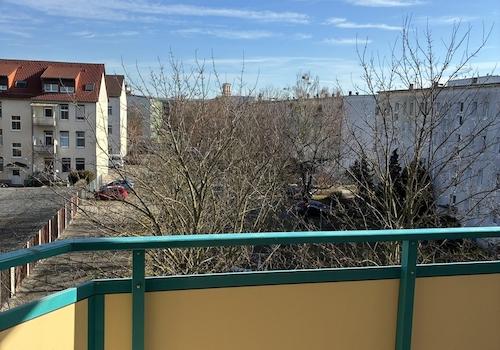 Blick vom Balkon in den Hof