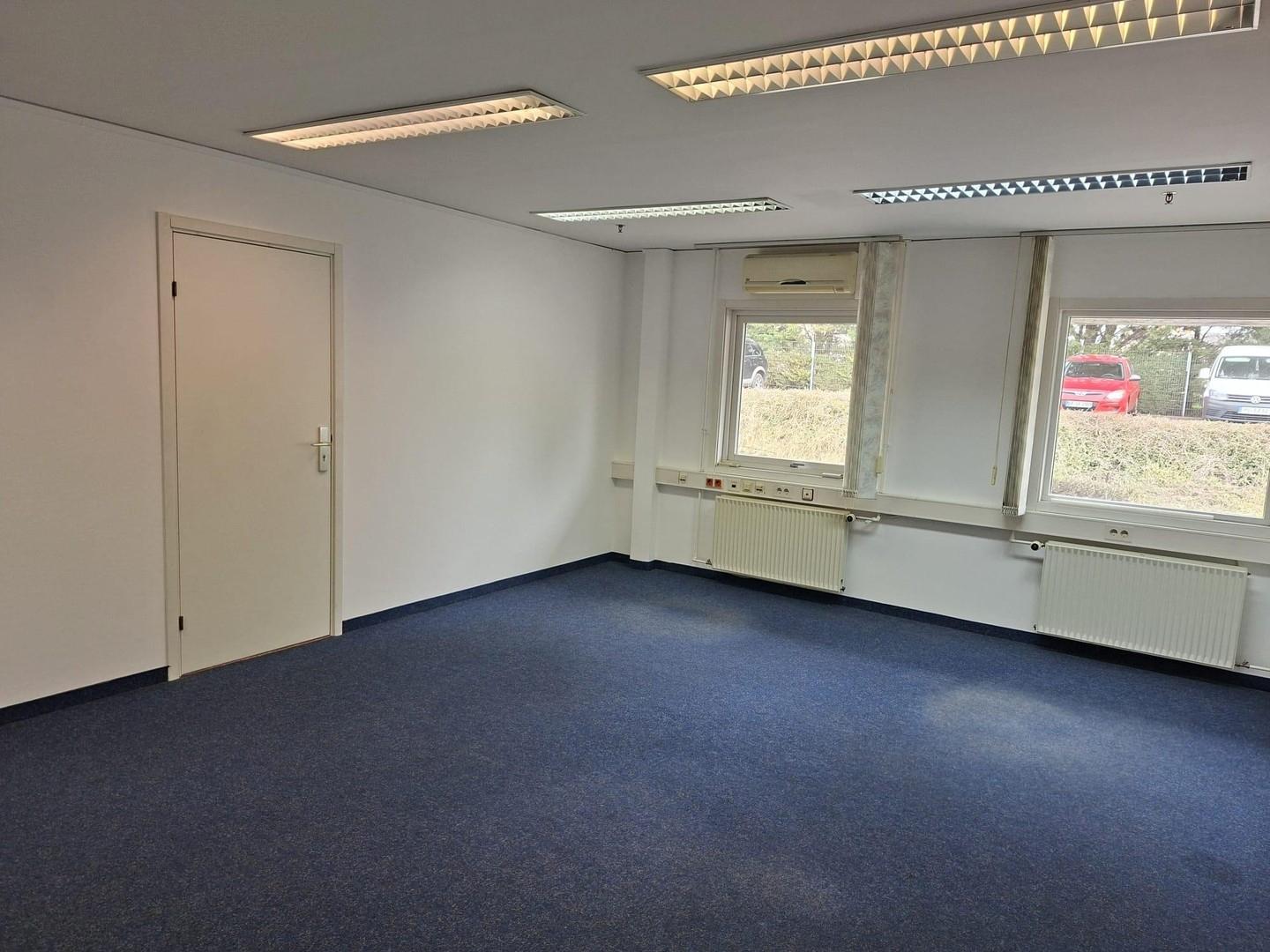 Büro 1