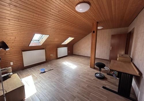 Zimmer im Dachboden