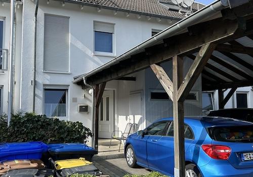 Vorderseite, Carport