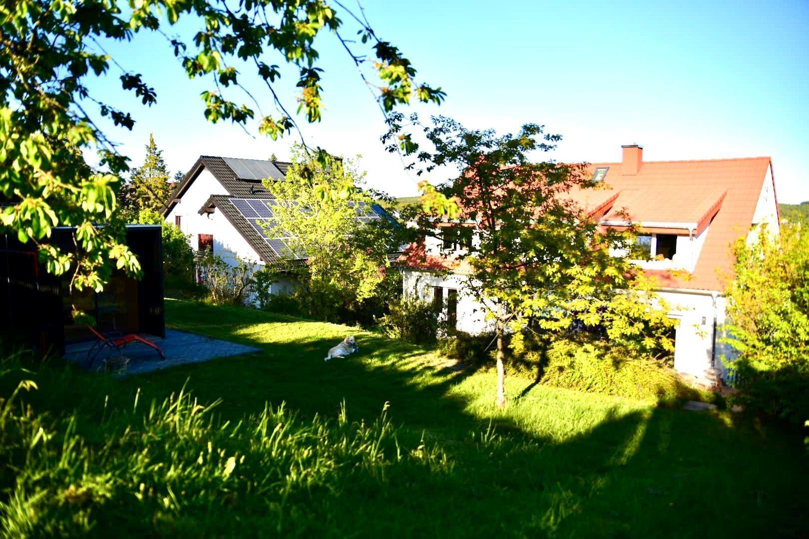 Hausansicht vom Garten