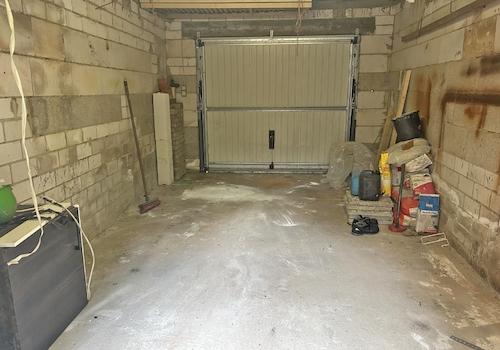 Garage am Haus