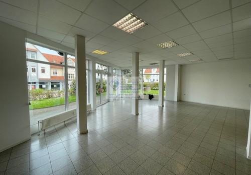 Laden Blick zum Eingang