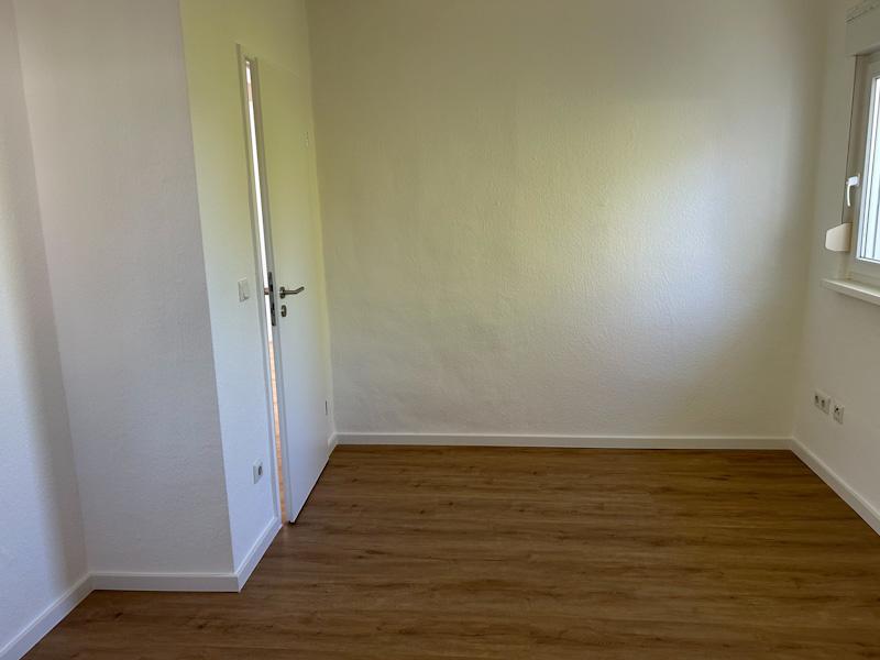 Zimmer 3, DG