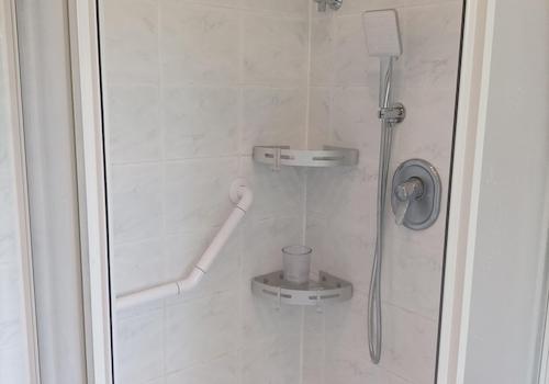 Grosses Badezimmer