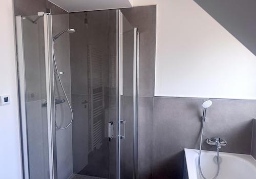 oberes Bad Dusche