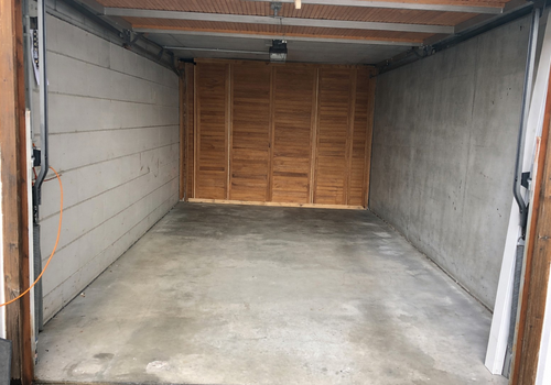 Garage mit Drehstromanschluss