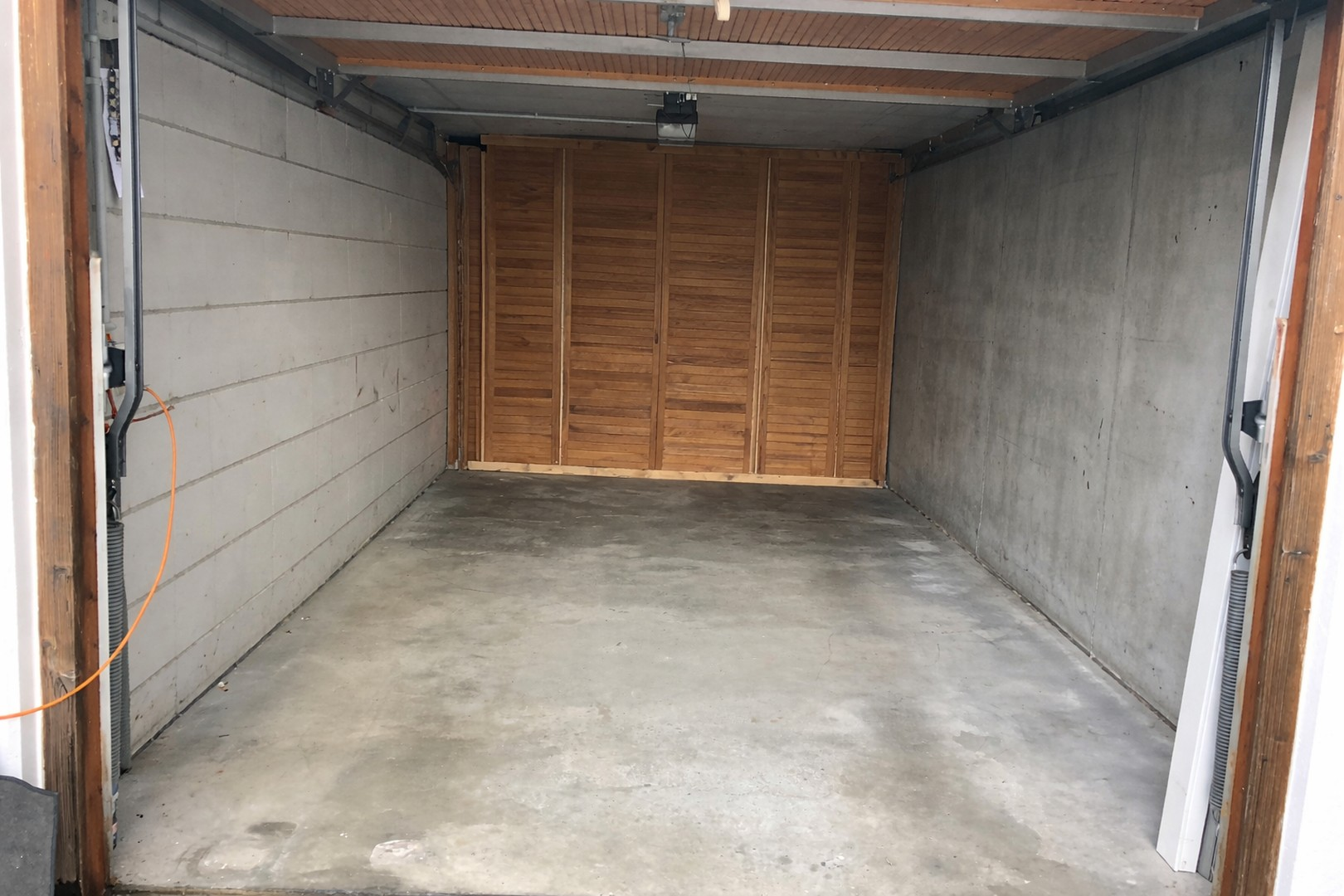 Garage mit Drehstromanschluss