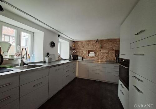 EG moderne Einbauküche