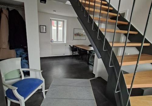 EG Diele und offenes Treppenhaus