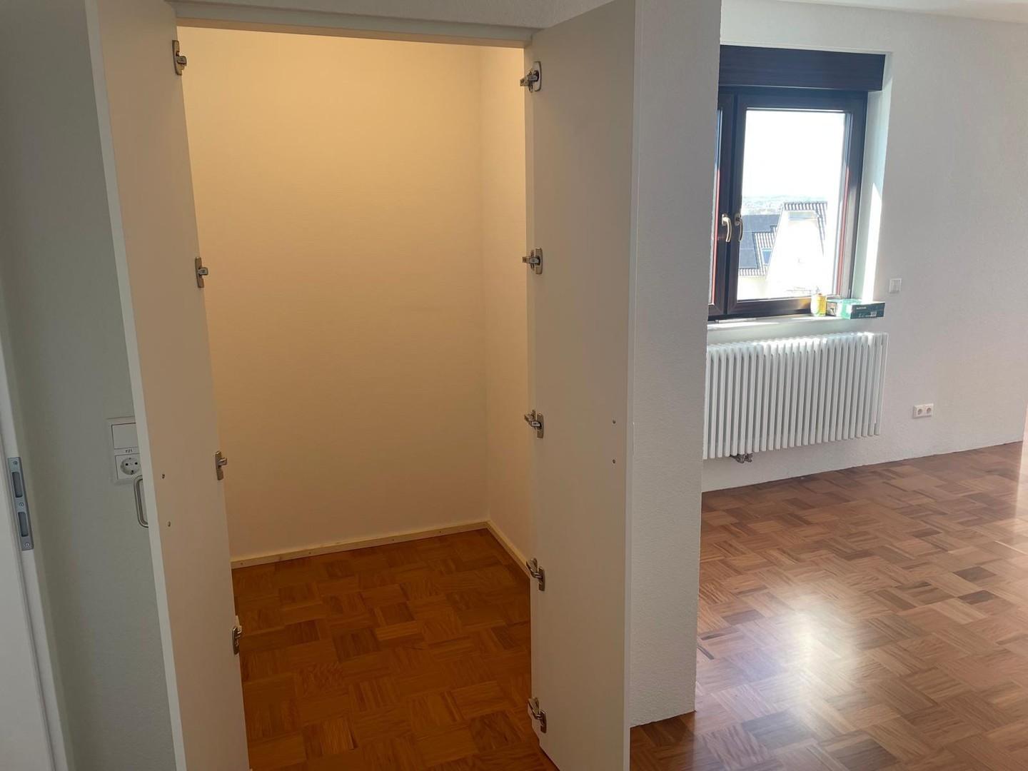 begehbarer Kleiderschrank 