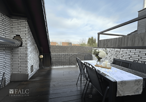 OG Balkon mit Wendeltreppe nach unten
