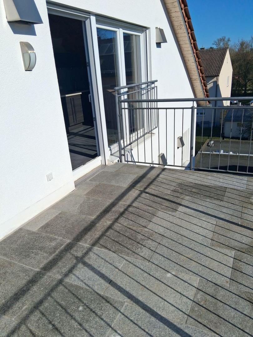 Balkon in Richtung Wohnbereich