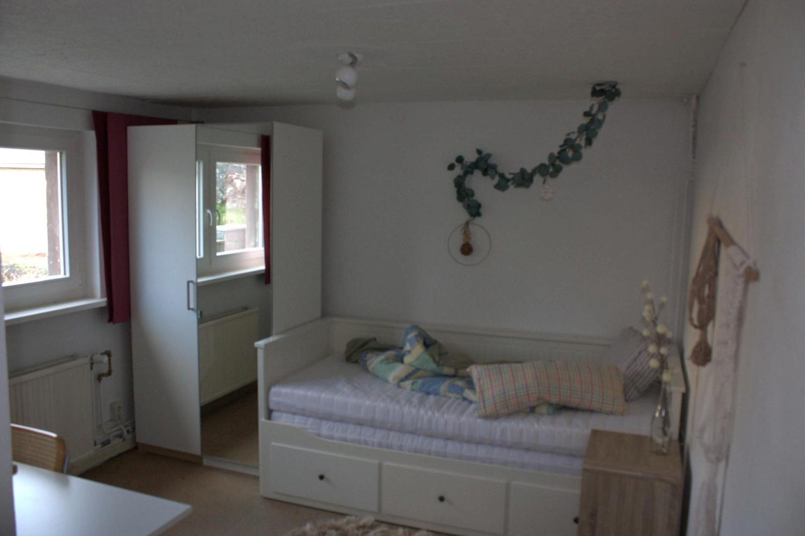 Wohnzimmer (Keller)