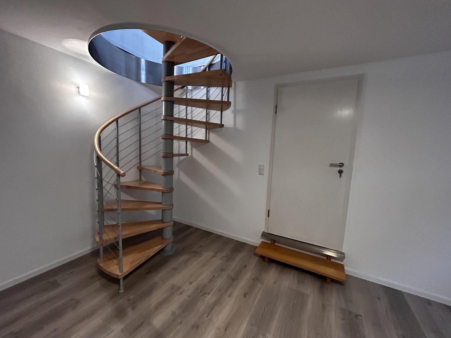 Treppe UG
