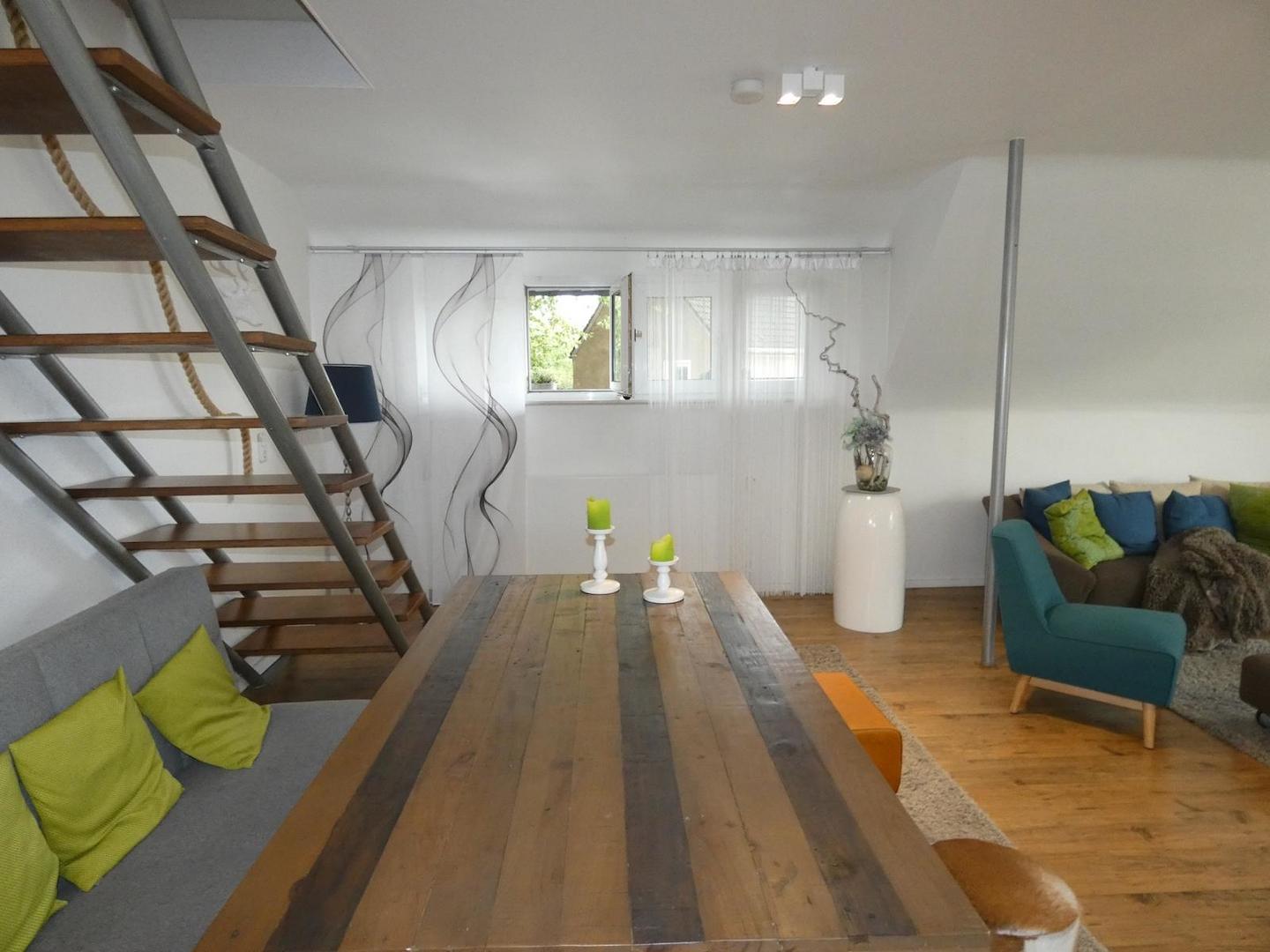 Treppe zum Dachwohnung 