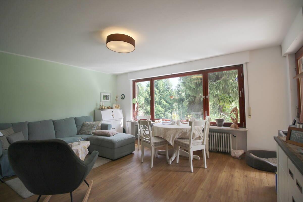 Wohnzimmer mit Terrassenzugang WHG EG-Mitte
