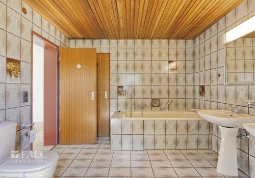 Badezimmer-1. Obergeschoss