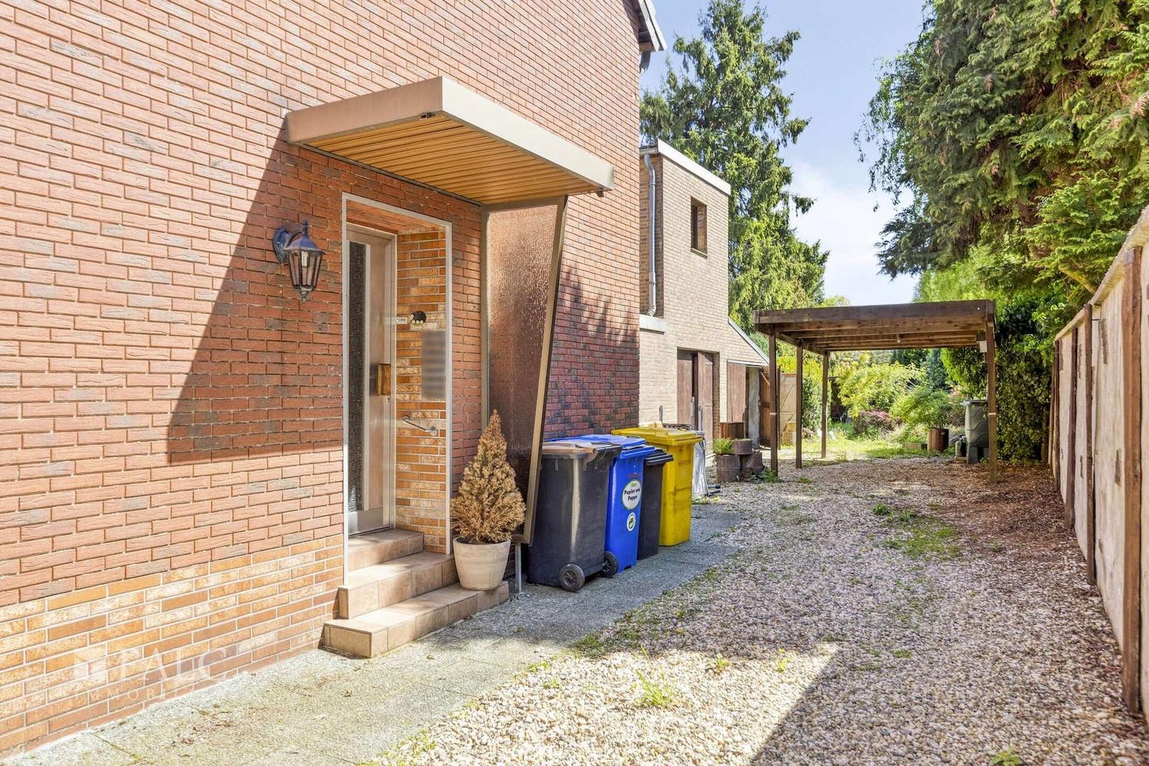 Carport